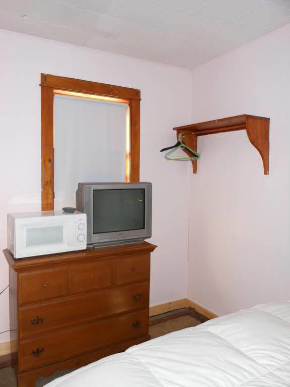 Katahdin Cabins Hotel Millinocket Ngoại thất bức ảnh