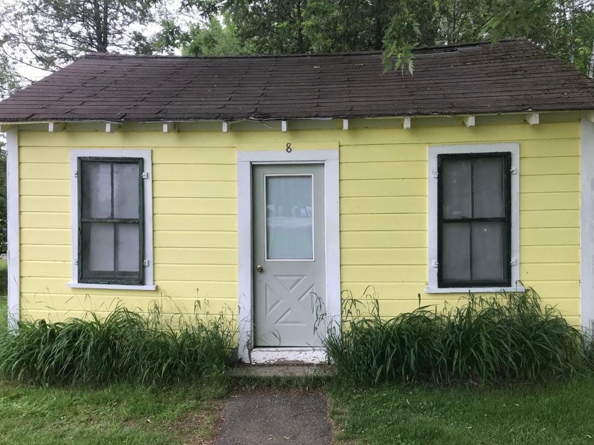 Katahdin Cabins Hotel Millinocket Ngoại thất bức ảnh